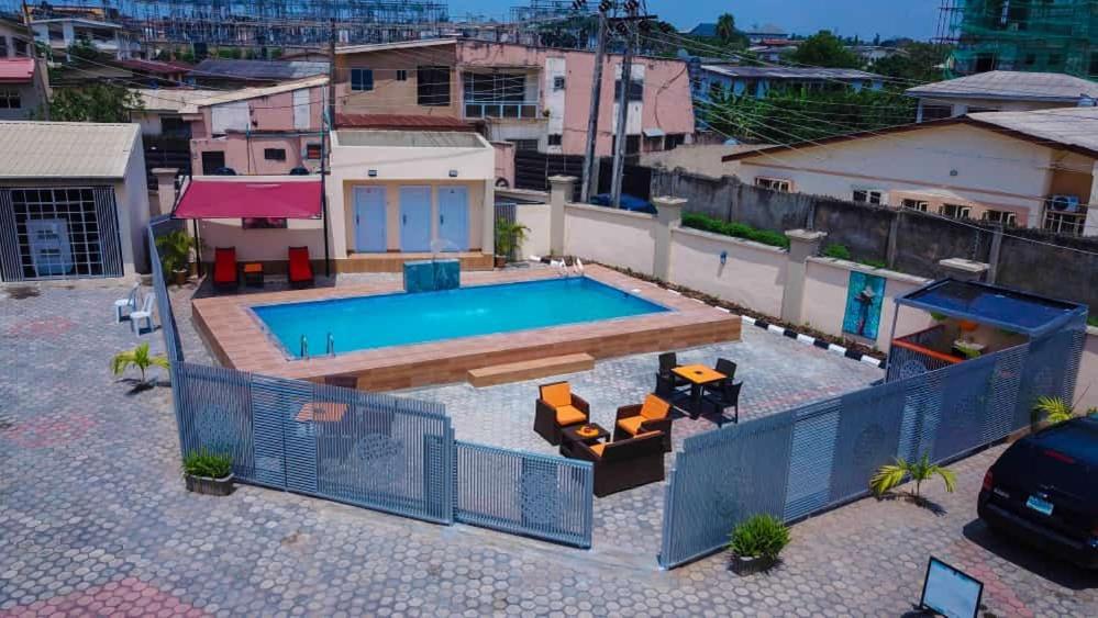 Fawzy Hotel Ibadan Exterior foto